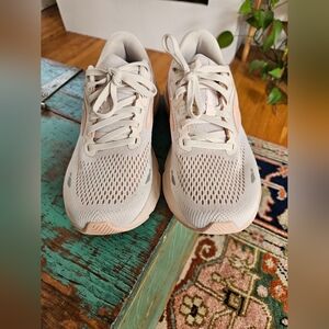 Brooks Adrenaline GTS 23